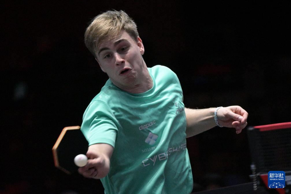 应当更加重 应当更加重