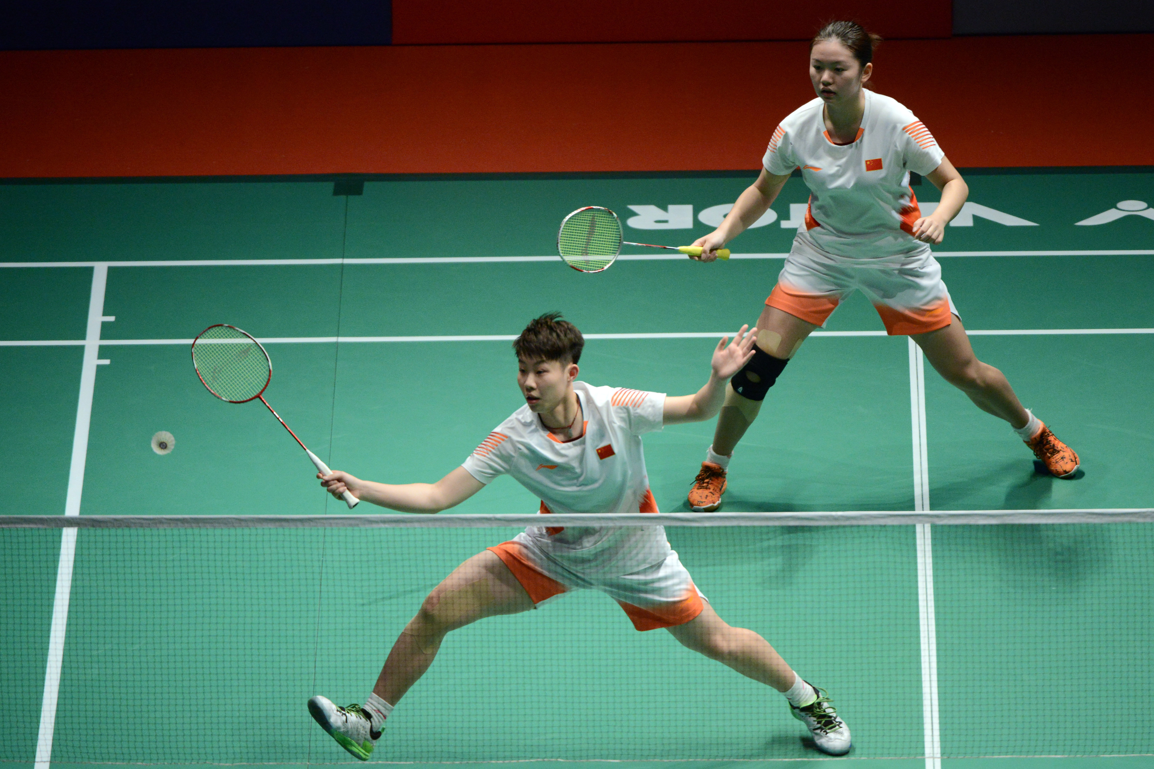 守球队时提 守球队时提