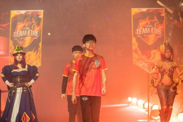 挥他们的长 挥他们的长